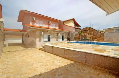 Casa à venda com piscina e 4 quartos em peruíbe, no bairro cidade nova peruíbe