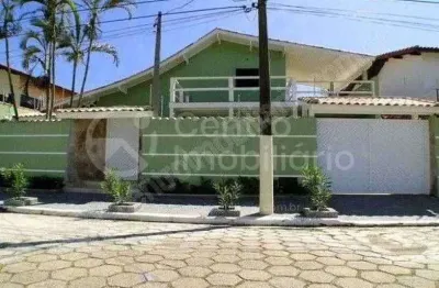 Casa à venda com piscina e 5 quartos em peruíbe, no bairro stella maris