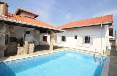 Casa à venda com piscina e 4 quartos em peruíbe, no bairro estancia dos eucaliptos