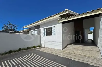 Casa à venda com piscina e 3 quartos em peruíbe, no bairro stella maris