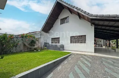 CASA à venda com 3 quartos em Peruíbe, no bairro Parque Balneario Oasis