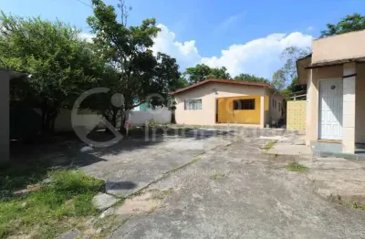 Casa à venda com 2 quartos em peruíbe, no bairro jd caraminguava