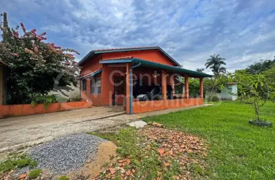 Casa à venda com 2 quartos em peruíbe, no bairro manaca dos itatins