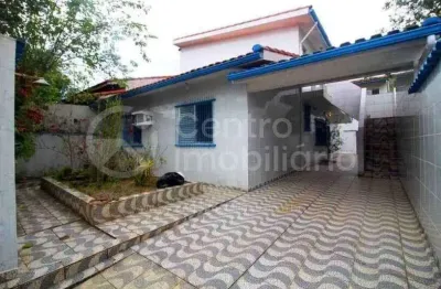 Casa com 3 quartos à venda no Jardim Star, Peruíbe 