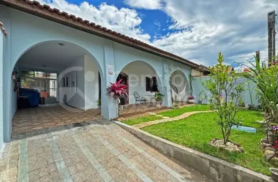 Casa à venda com 3 quartos em peruíbe, no bairro balneario josedy