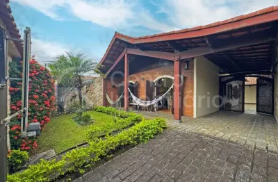 CASA à venda com 3 quartos em Peruíbe, no bairro Parque Balneario Oasis