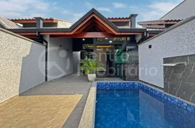 Casa à venda com piscina e 2 quartos em peruíbe, no bairro jardim ribamar
