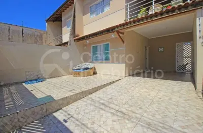 Casa à venda com 3 quartos em peruíbe, no bairro parque turistico