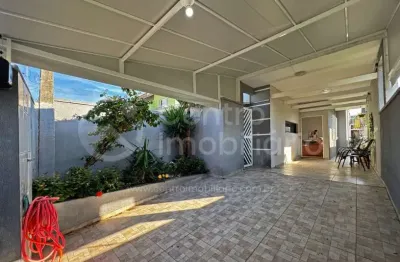 Casa com 3 quartos à venda na Vila Romar, Peruíbe 