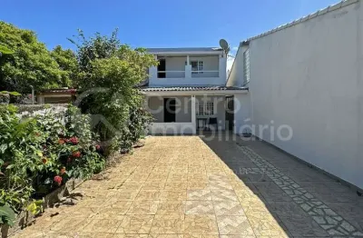 Casa à venda com 3 quartos em peruíbe, no bairro jardim três marias