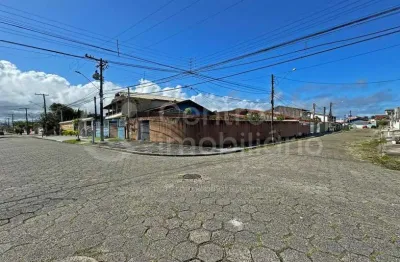 Terreno à venda no Balneário Josedy, Peruíbe 