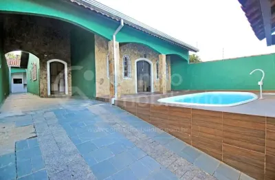 Casa à venda com piscina e 4 quartos em peruíbe, no bairro belmira novaes