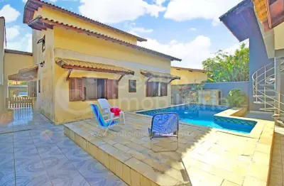 Casa à venda com piscina e 3 quartos em peruíbe, no bairro stella maris