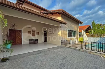 Casa à venda com piscina e 4 quartos em peruíbe, no bairro stella maris