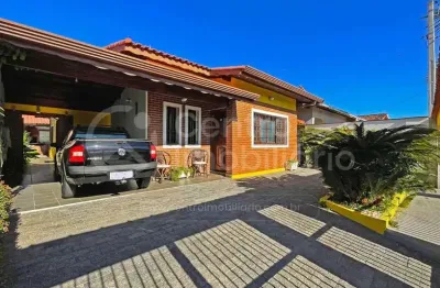 Casa à venda com 3 quartos em peruíbe, no bairro balneario sao joao batista