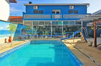 Casa à venda com piscina e 4 quartos em peruíbe, no bairro balneario florida