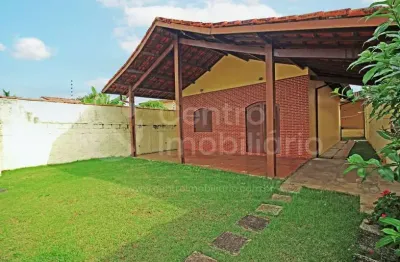 Casa à venda com 2 quartos em peruíbe, no bairro belmira novaes