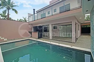 Casa à venda com piscina e 5 quartos em peruíbe, no bairro centro