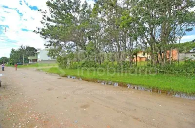 Terreno em condomínio fechado à venda no Jardim São Luis, Peruíbe 