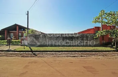 Terreno em condomínio fechado à venda no Jardim São Luis, Peruíbe 