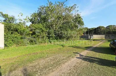 Terreno em condomínio fechado à venda no Jardim São Luis, Peruíbe 