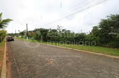 Terreno em condomínio fechado à venda no Bougainvillee V, Peruíbe 