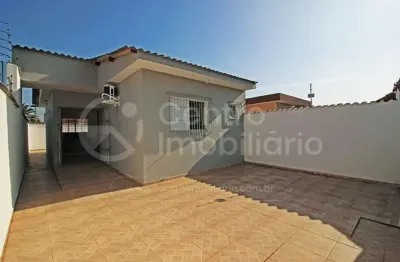 Casa com 2 quartos à venda no jardim Somar, Peruíbe 