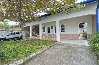 Casa à venda com 4 quartos em peruíbe, no bairro maria h novaes