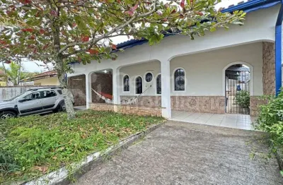 Casa à venda com 4 quartos em peruíbe, no bairro maria h novaes