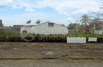 Terreno à venda em Estância Balneária Maria Helena Novaes, Peruíbe 