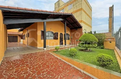 Casa à venda com 3 quartos em peruíbe, no bairro centro