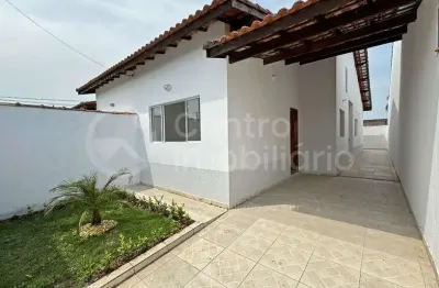 Casa com 2 quartos à venda no jardim Somar, Peruíbe 