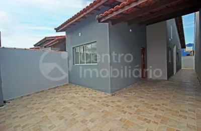 Casa com 2 quartos à venda no jardim Somar, Peruíbe 