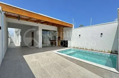 Casa à venda com piscina e 3 quartos em peruíbe, no bairro flora rica
