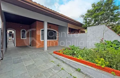 Casa à venda com 2 quartos em peruíbe, no bairro balneario arpoador