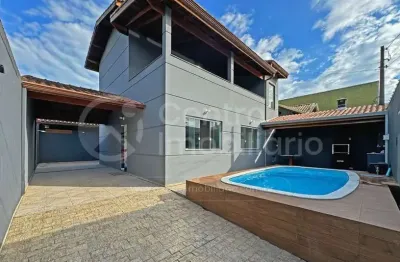 Casa à venda com piscina e 3 quartos em peruíbe, no bairro balneario sao joao batista