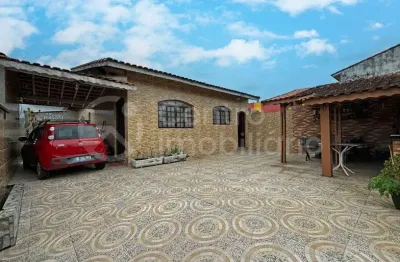 Casa à venda com 2 quartos em peruíbe, no bairro vila romar