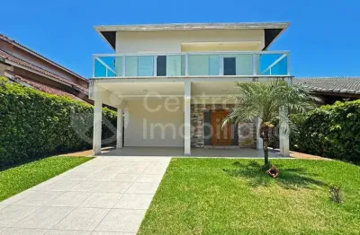 Casa à venda com piscina e 3 quartos em peruíbe, no bairro bougainvillee ii