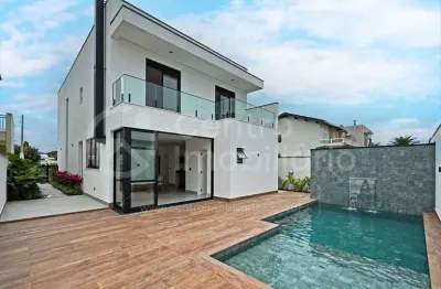 Casa à venda com piscina e 3 quartos em peruíbe, no bairro bougainvillee iv