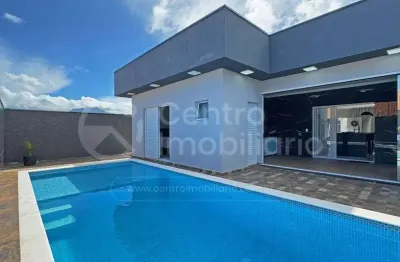 Casa à venda com piscina e 3 quartos em peruíbe, no bairro flora rica