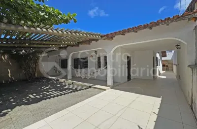 Casa à venda com 3 quartos em peruíbe, no bairro balneario josedy