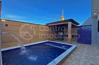 Casa à venda com piscina e 3 quartos em peruíbe, no bairro cidade nova peruíbe