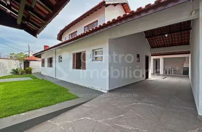 Casa à venda com 5 quartos em peruíbe, no bairro parque turistico