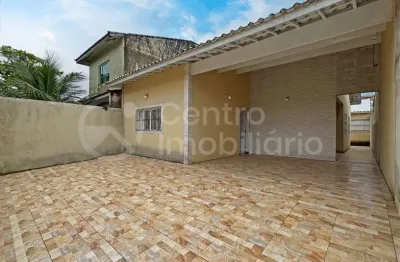 Casa à venda com 2 quartos em peruíbe, no bairro belmira novaes