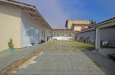 Casa à venda com 5 quartos em peruíbe, no bairro balneario arpoador