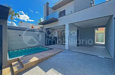Casa à venda com piscina e 3 quartos em peruíbe, no bairro jardim ribamar