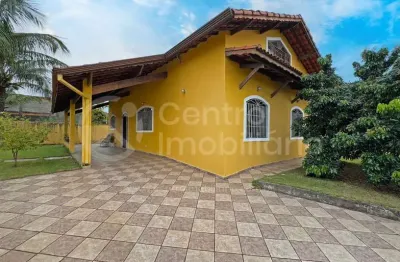 Casa à venda com 3 quartos em peruíbe, no bairro parque d aville