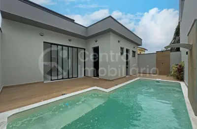 Casa à venda com piscina e 3 quartos em peruíbe, no bairro jardim três marias