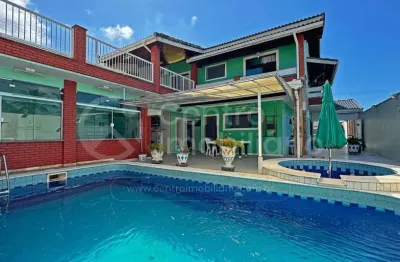 Casa à venda com piscina e 4 quartos em peruíbe, no bairro stella maris