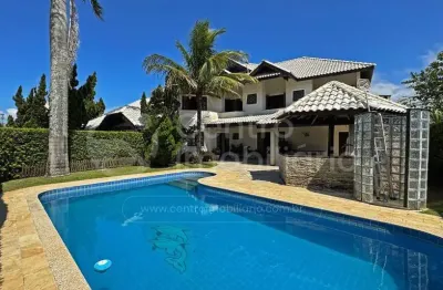 Casa à venda com piscina e 6 quartos em peruíbe, no bairro bougainvillee ii